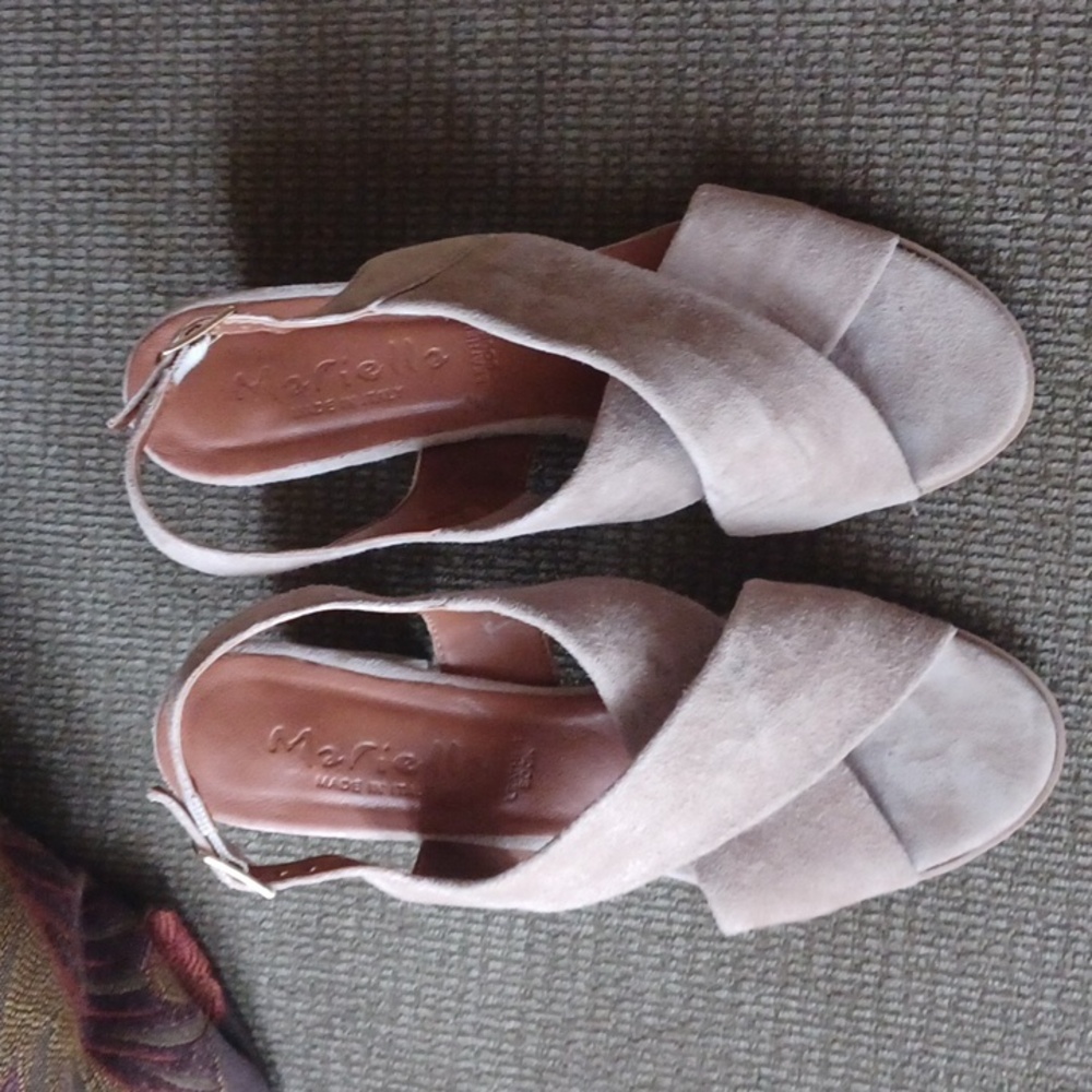 Brand New WOT Marielle Leather Open Sling Back Shoes with Wood Heel